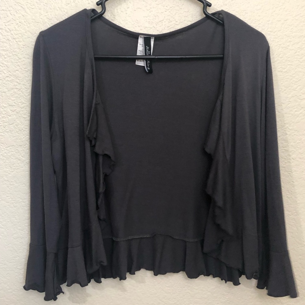 MOLLI & MIA Gray Ruffled Open Front Shrug Thin Cardigan 3/4 Sleeve NWOT
